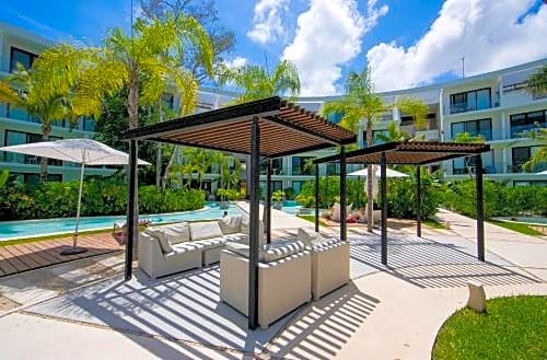 Luxury Complex Central Park