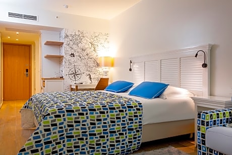 DOUBLE OR TWIN ROOM COURTYARD/PARK VIEW WITH FRENCH BALCONY