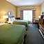 Country Inn & Suites by Radisson, Salina, KS
