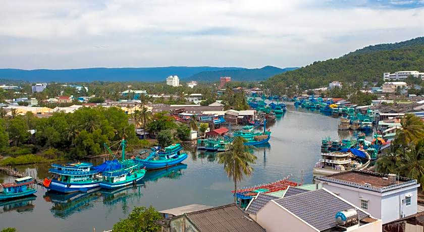 Blue Sky Phu Quoc Hotel