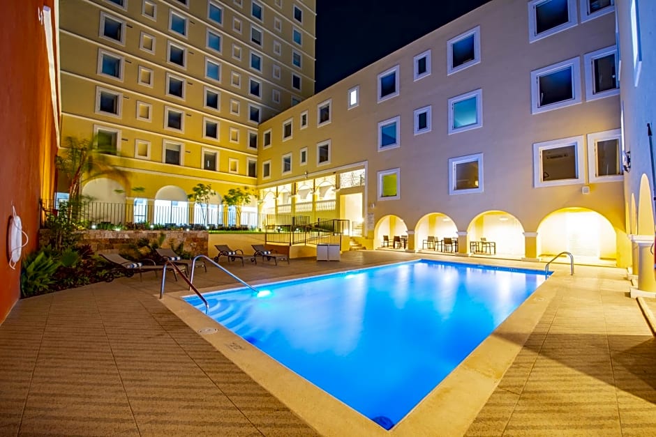 Holiday Inn Express Merida Centro By IHG
