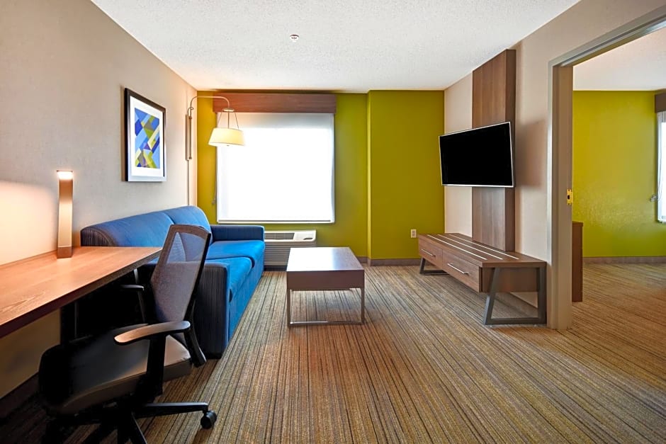 Holiday Inn Express Newport North - Middletown by IHG