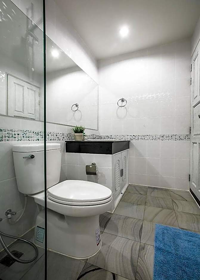 Number 4 Apartment