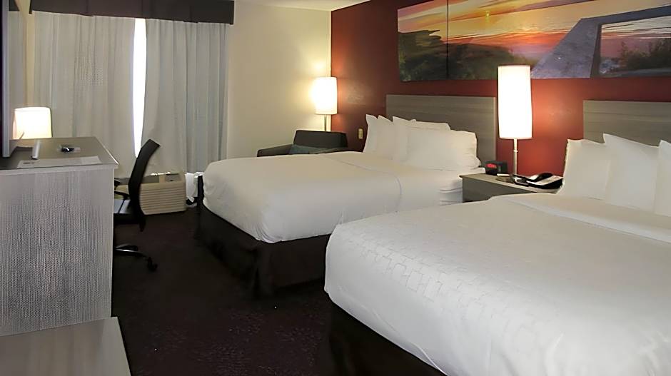 Clarion Pointe Evansville North