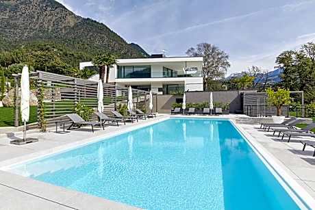 The View Luxury Suites