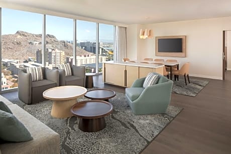Penthouse Suite, Penthouse, 1 King, Sofa bed, Mountain view