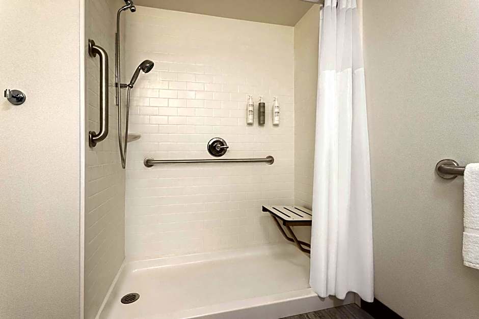 Hampton Inn By Hilton Kansas City-Airport