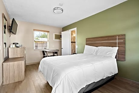 Queen Room