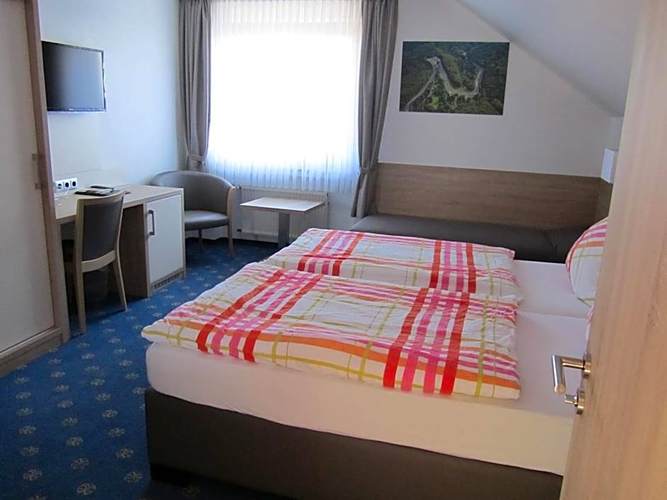Hotel zur Burg Nürburg-ring