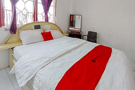 RedDoorz near Gapura Kota Banjarmasin