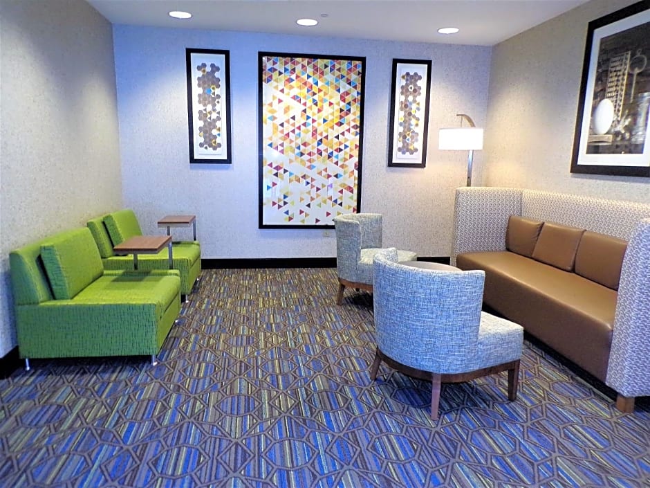 Holiday Inn Express Hotel & Suites Largo-Clearwater