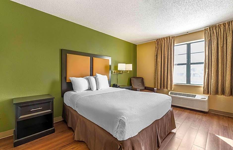 Extended Stay America Suites - Minneapolis - Maple Grove