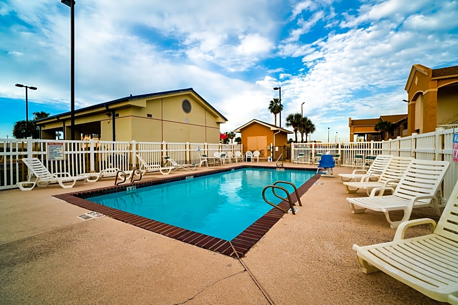 Island Inn By OYO Galveston Beach, TX