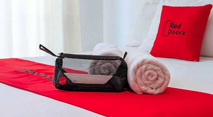 RedDoorz @ Pasar Melayu Sagulung Batam