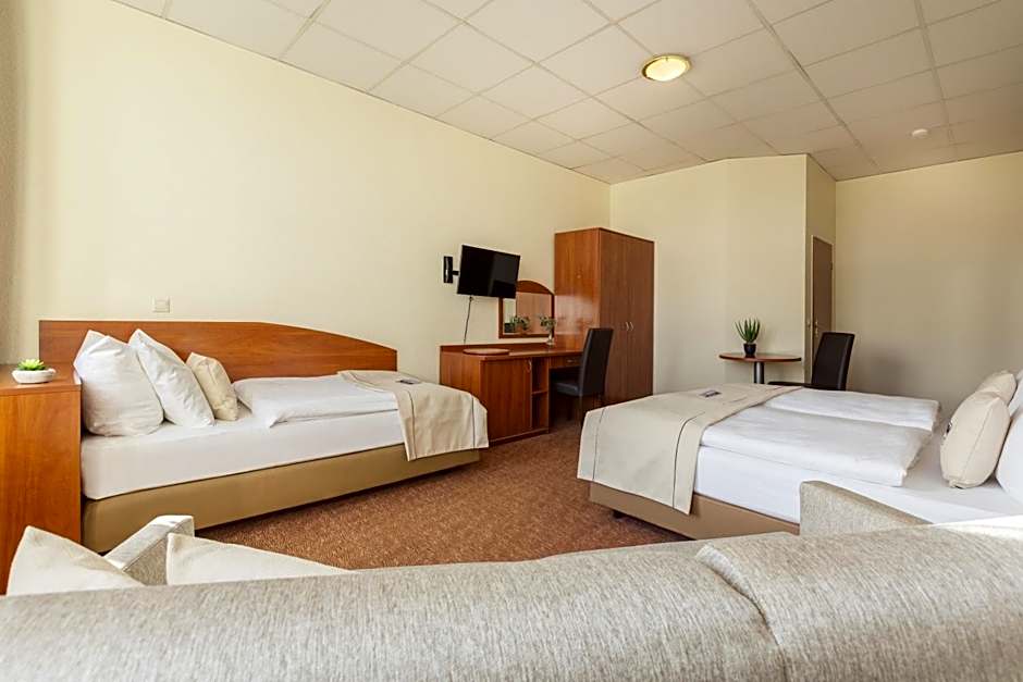 Hotel Engelbertz - Yggotel Pirol