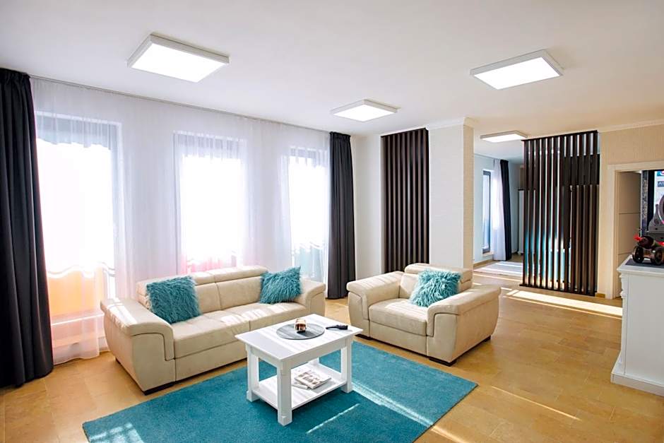 Lira Holiday Apartments