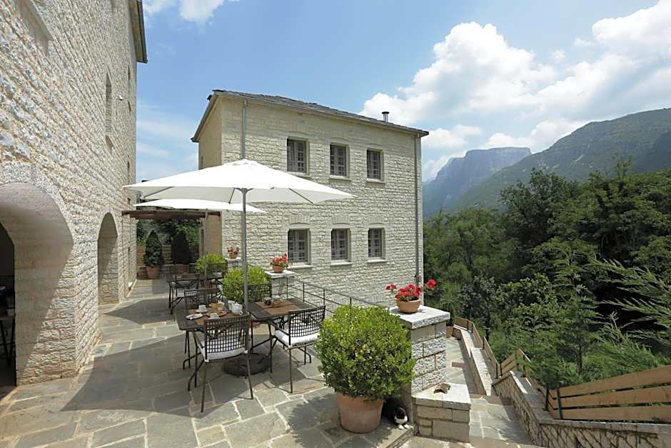 Gamila Rocks Mountain Hotel