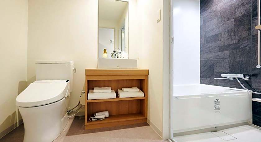 Henn na Hotel Komatsu Ekimae