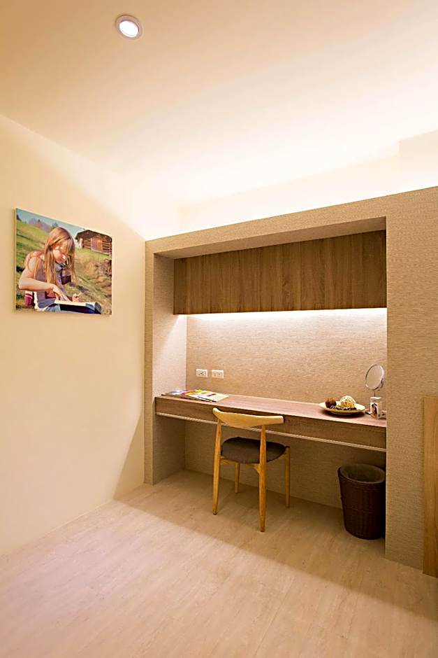 Traveller-Inn Zhongzheng Library