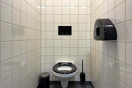 6 Person Room with Private Bathroom