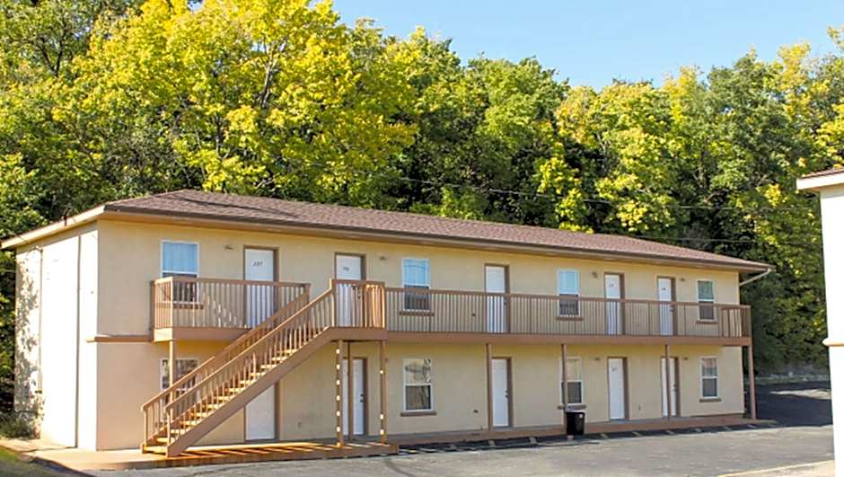 Golden Wheat Budget Host Inn