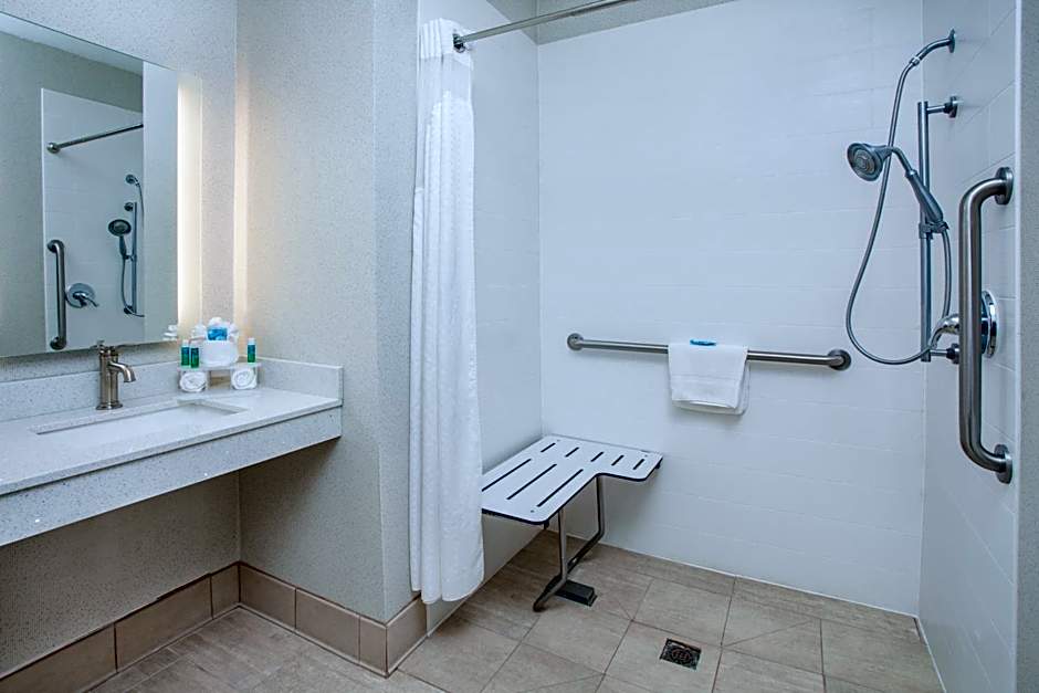 Holiday Inn Express & Suites Texarkana by IHG