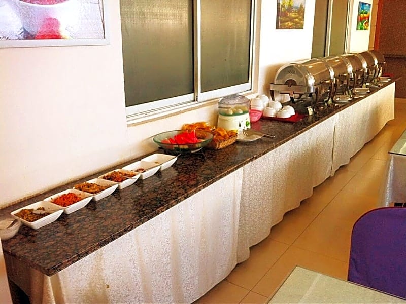 Green Tree Inn Taicang Baolong Square Hotel