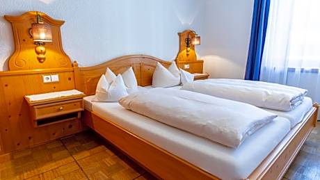 Standard Double Suite