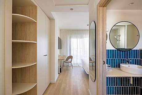 Double Room (1 Adult)