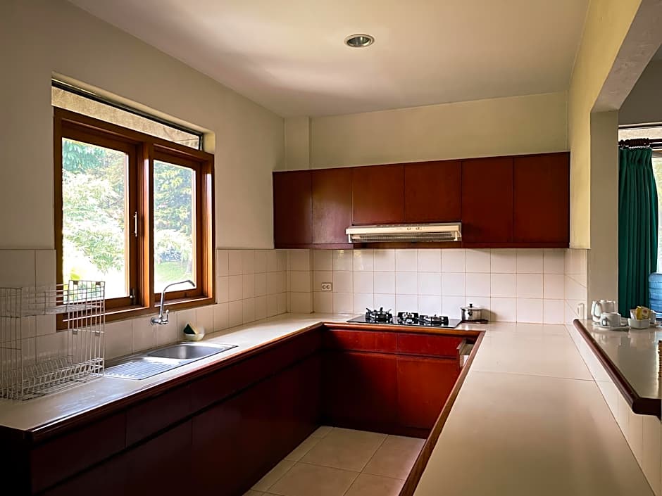 Puri Setiabudhi Residence Hotel