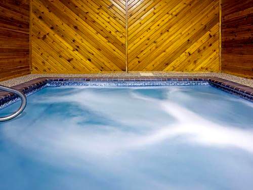 Holiday Inn Express & Suites Winner By IHG