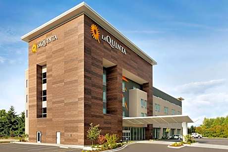 La Quinta Inn & Suites by Wyndham Burlington