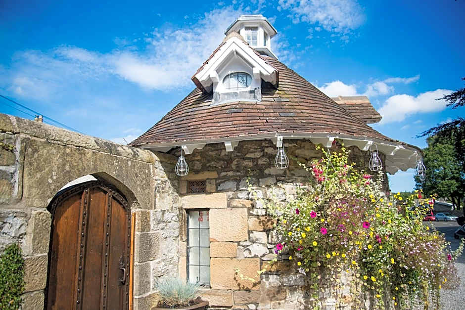 Rafters at Riverside House Hotel