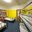 Baroque Hostel & Coworking