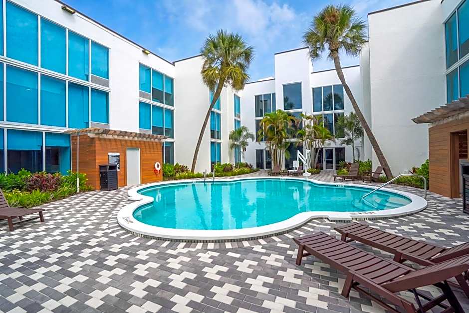 Tropical Palms Hotel