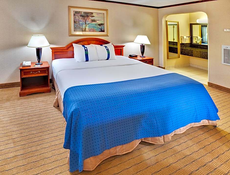 Ramada by Wyndham Midtown Grand Island