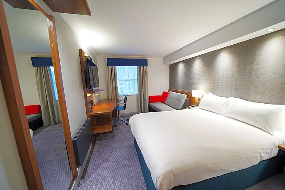 Holiday Inn Express Leeds-East By IHG