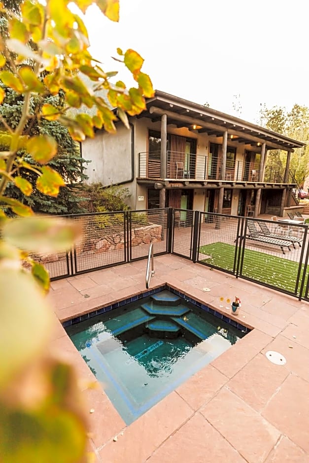 The Outlook Lodge