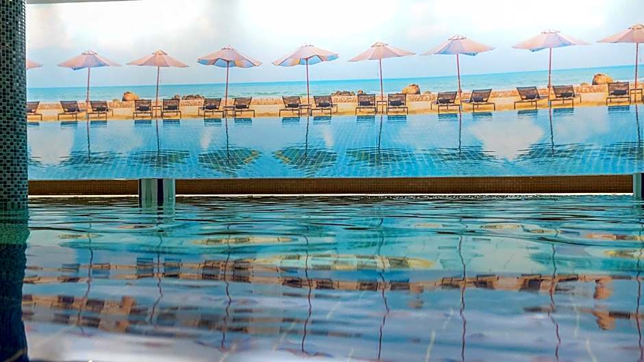 CE Plaza Hotel