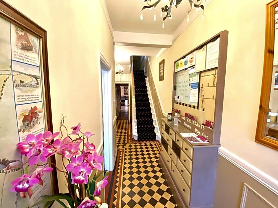 Quilt and Croissants Guest House