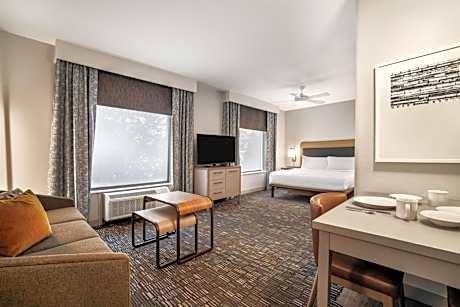 King Studio Suite - Non-Smoking