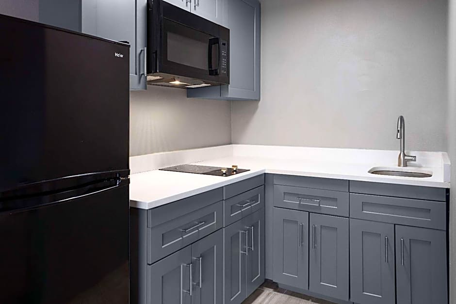 Hawthorn Extended Stay by Wyndham Columbia / Ft. Jackson