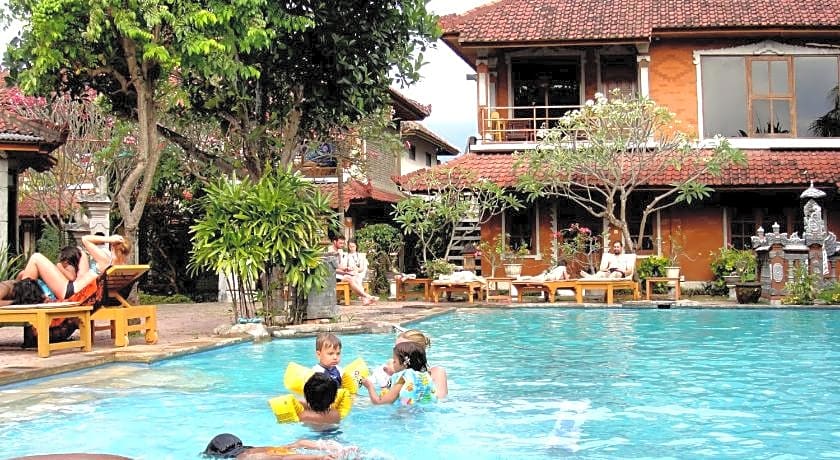 Lovina Beach Hotel