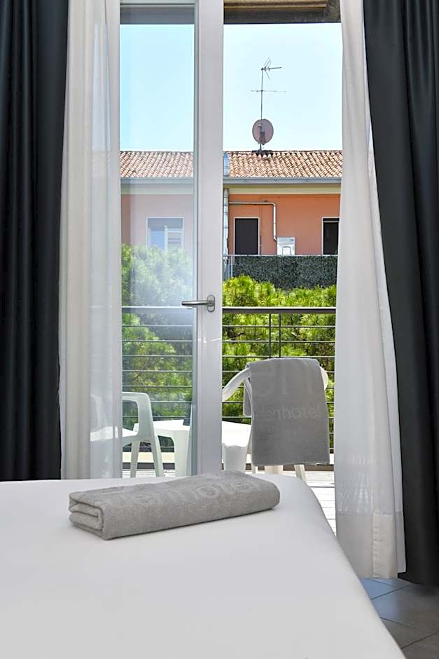 Hotel Eden