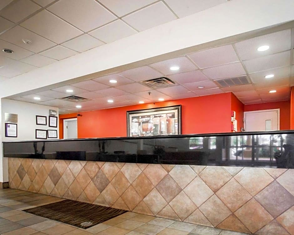 Quality Inn & Suites Winter Park Village Area