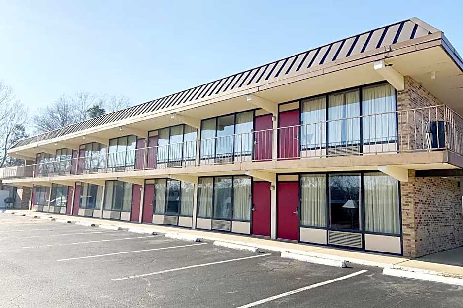 Paris Inn and Suites