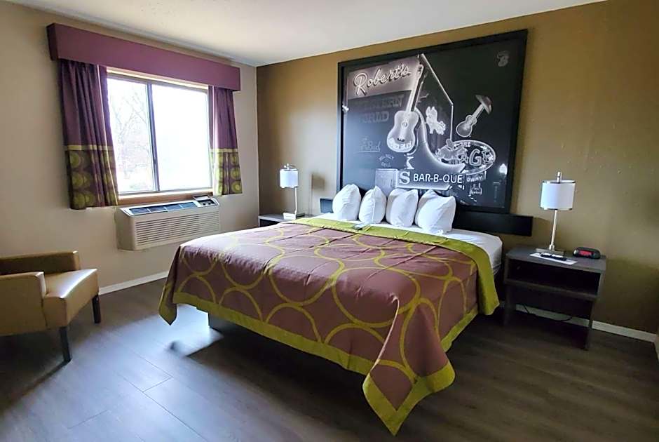 Super 8 by Wyndham Paris