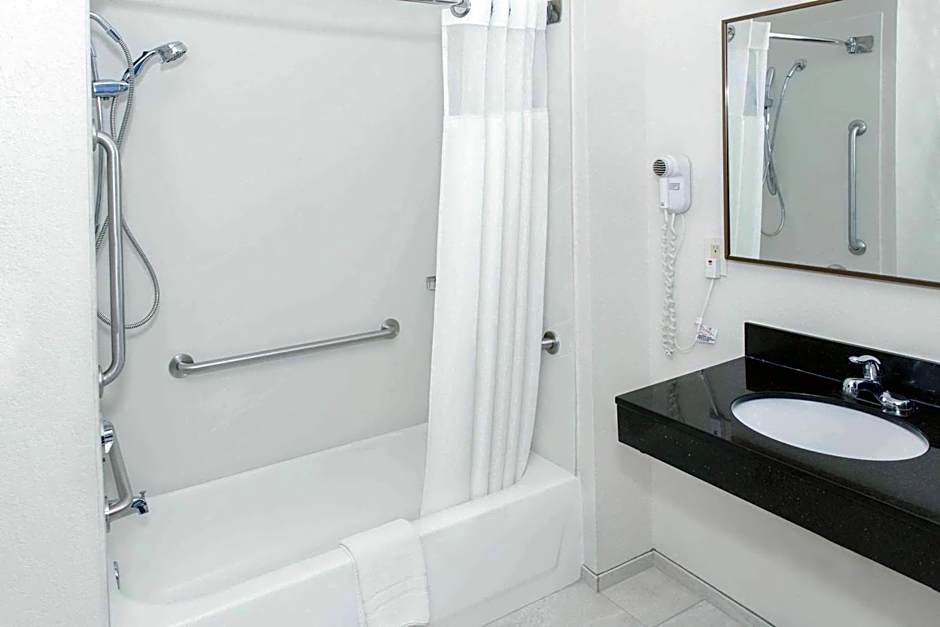 AmericInn by Wyndham Hays