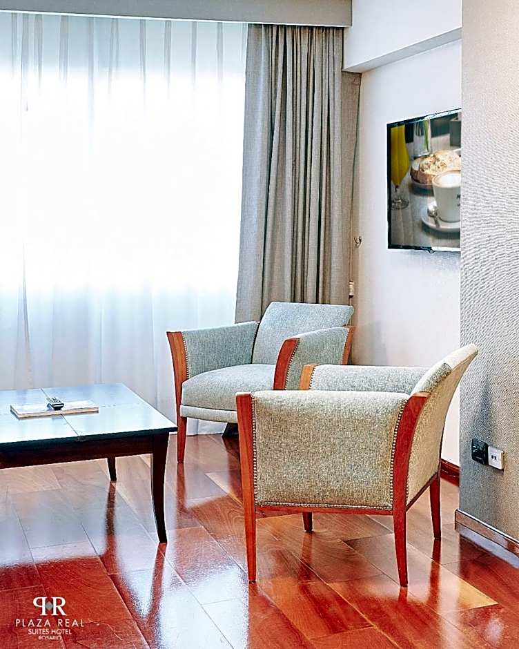 Plaza Real Suites Hotel