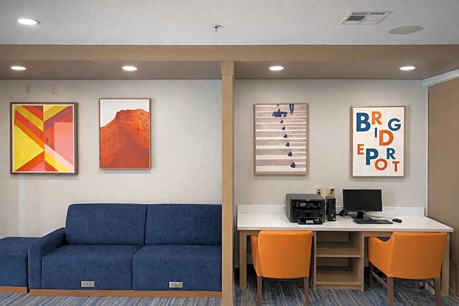 Holiday Inn Express & Suites Bridgeport by IHG